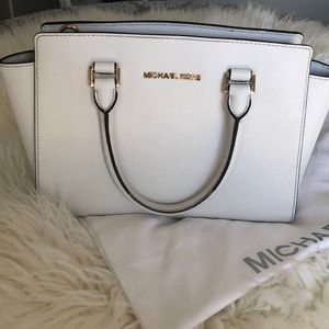 Michael Kors Selma satchel